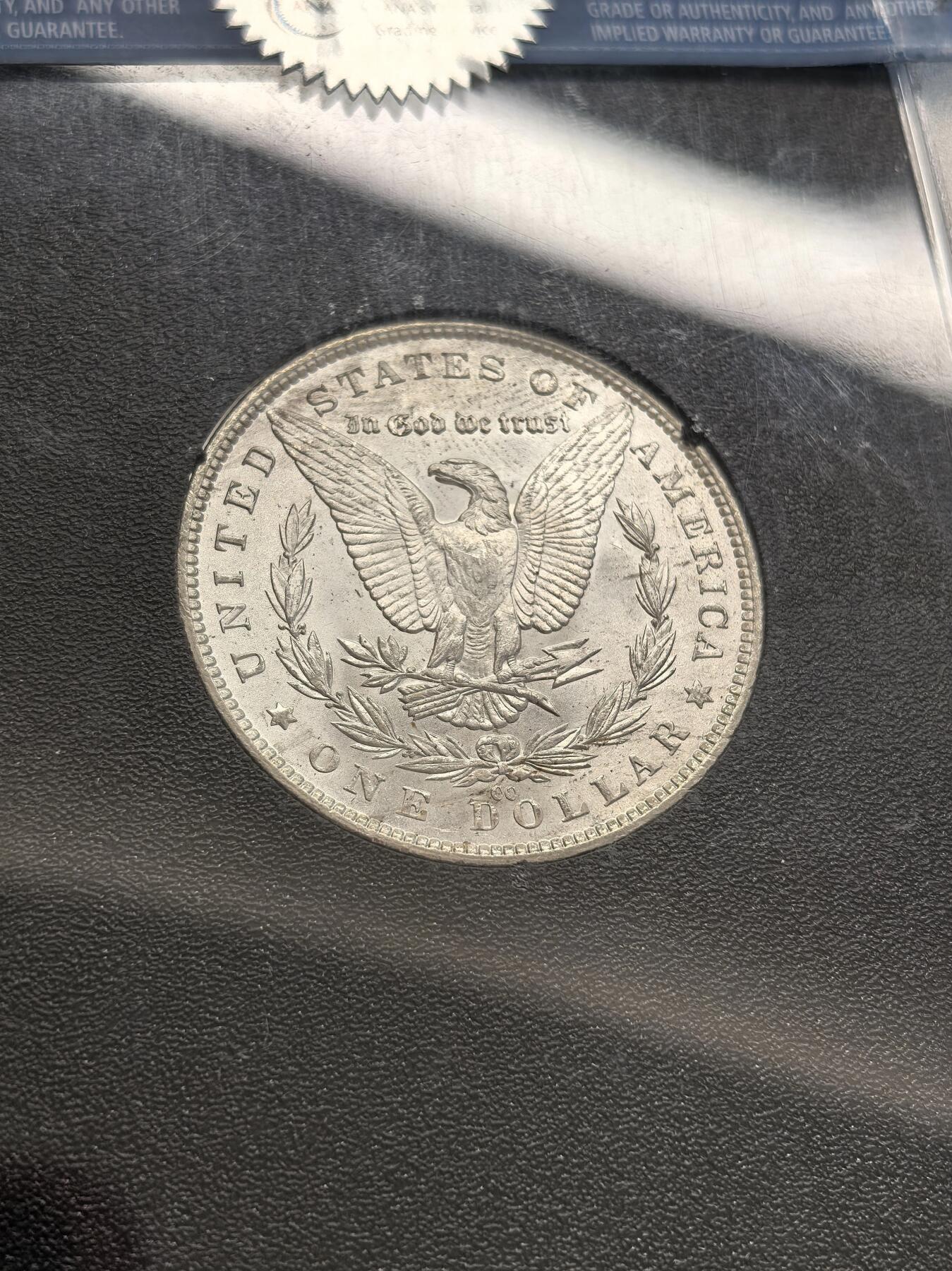 博洋堂藏家专场系列之美国钱币白金之夜专场暨第148期（全场包邮） NGC MS64 美国1882 CC 摩根 卡森厂 GSA大封装 人像面月牙形彩虹包浆 高分难得 十字转光