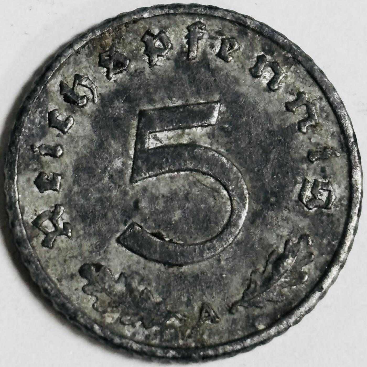 文馨钱币收藏第 282 场，【 长期接收代拍品】，加拿大老铜代用币，银币，德三系列场 极美品 1941 年德三帝国 5 芬尼锌币 A 标，锌币保存不易，品相佳，收藏不错