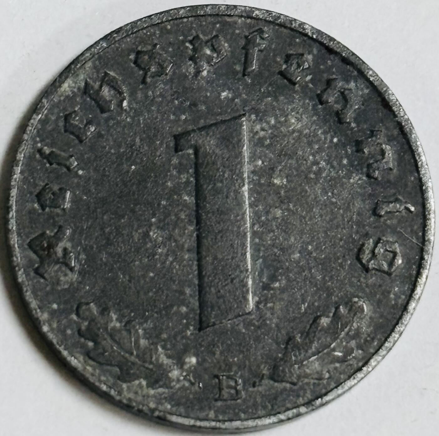 文馨钱币收藏第 282 场，【 长期接收代拍品】，加拿大老铜代用币，银币，德三系列场 极美品 1943 年德三帝国 1 芬尼锌币 B 标，锌币保存不错，收藏不错