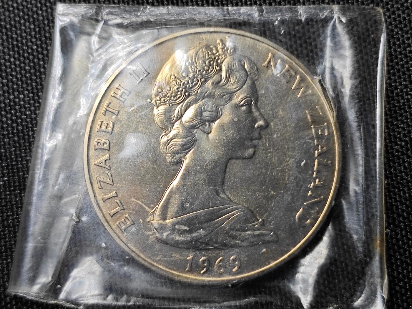 KK钱币收藏小铺 （套币 好品/批量散币 银币）专场  2月预留时间 周末发货  1969新西兰1元克朗形纪念币