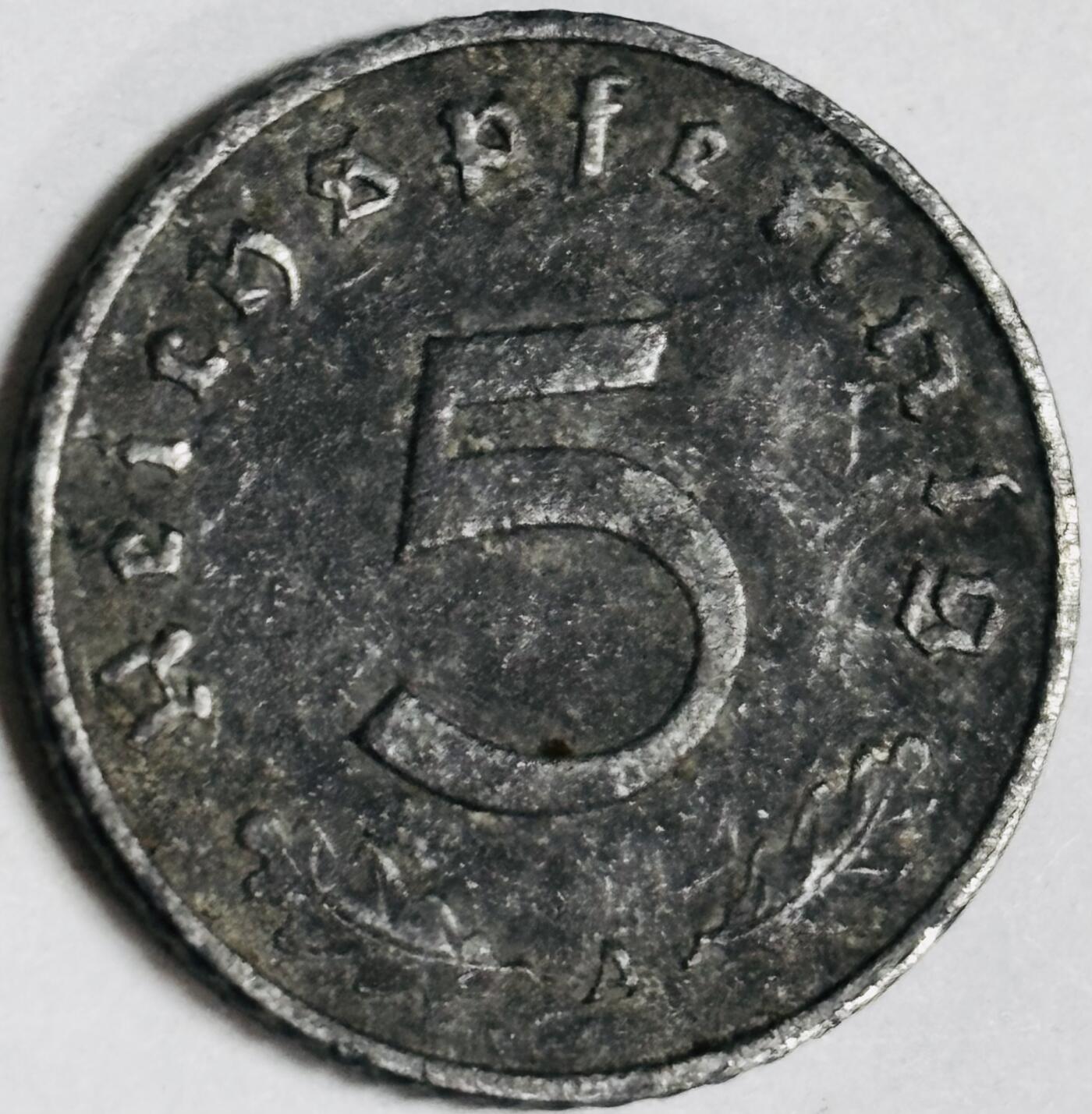 文馨钱币收藏第 282 场，【 长期接收代拍品】，加拿大老铜代用币，银币，德三系列场 极美品 1941 年德三帝国 5 芬尼锌币 A 标，锌币保存不易，品相佳，收藏不错