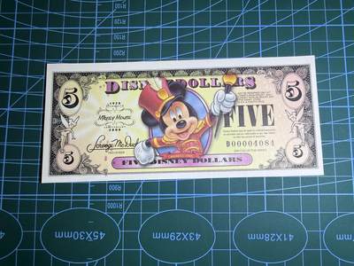 【炜奕收藏】，第五十一期 - 2008年美国迪士尼5美元，UNC品相，千位号