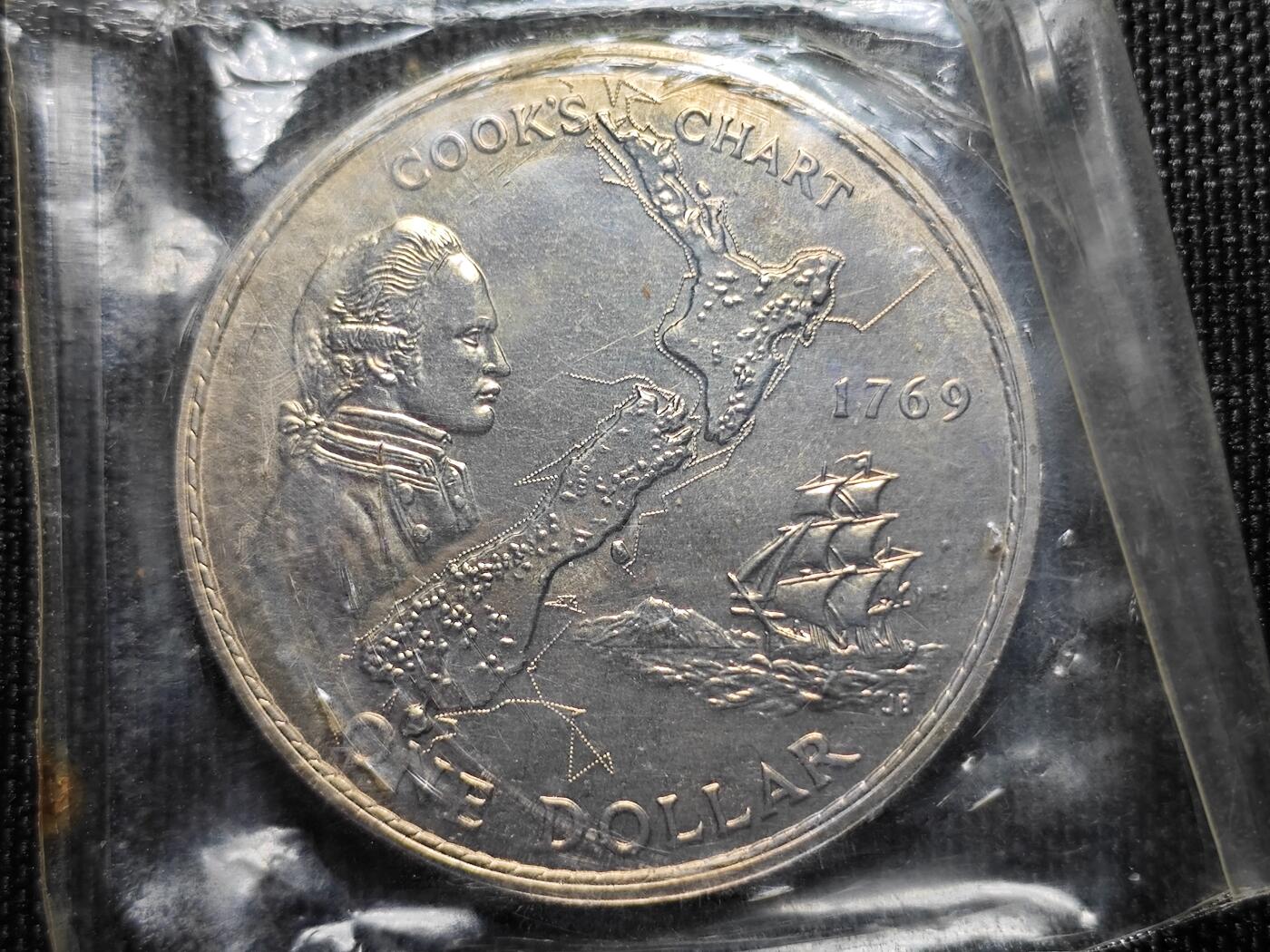 KK钱币收藏小铺 （套币 好品/批量散币 银币）专场  2月预留时间 周末发货  1969新西兰1元克朗形纪念币