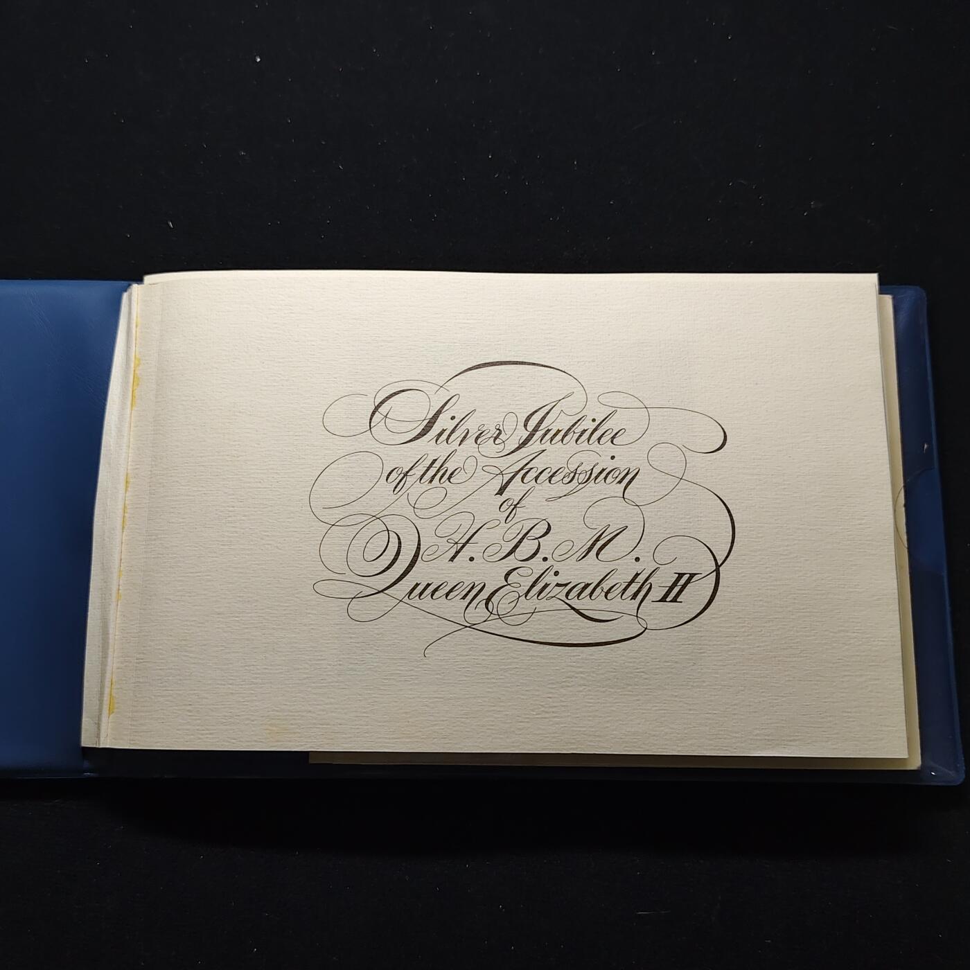 【全场包邮】纯粹捡漏拍483场（免费代拍第20场） 【邮品】世界各国发行英国女王登基25周年纪念邮册