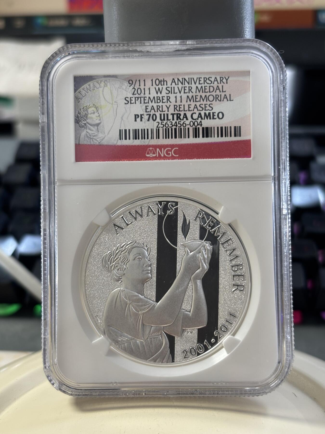 第182期拍卖 美国2011年9/11十周年纪念银章NGC-PF70，1盎司