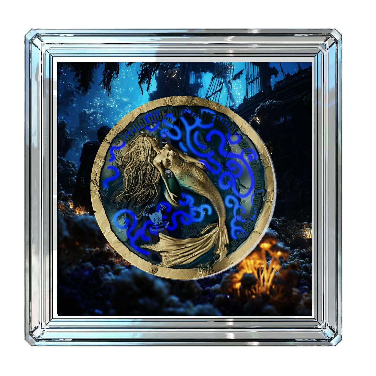 喀麦隆2025年海上诱惑系列美人鱼2盎司镀金版荧光高浮雕纪念银币。镀金版发行99枚