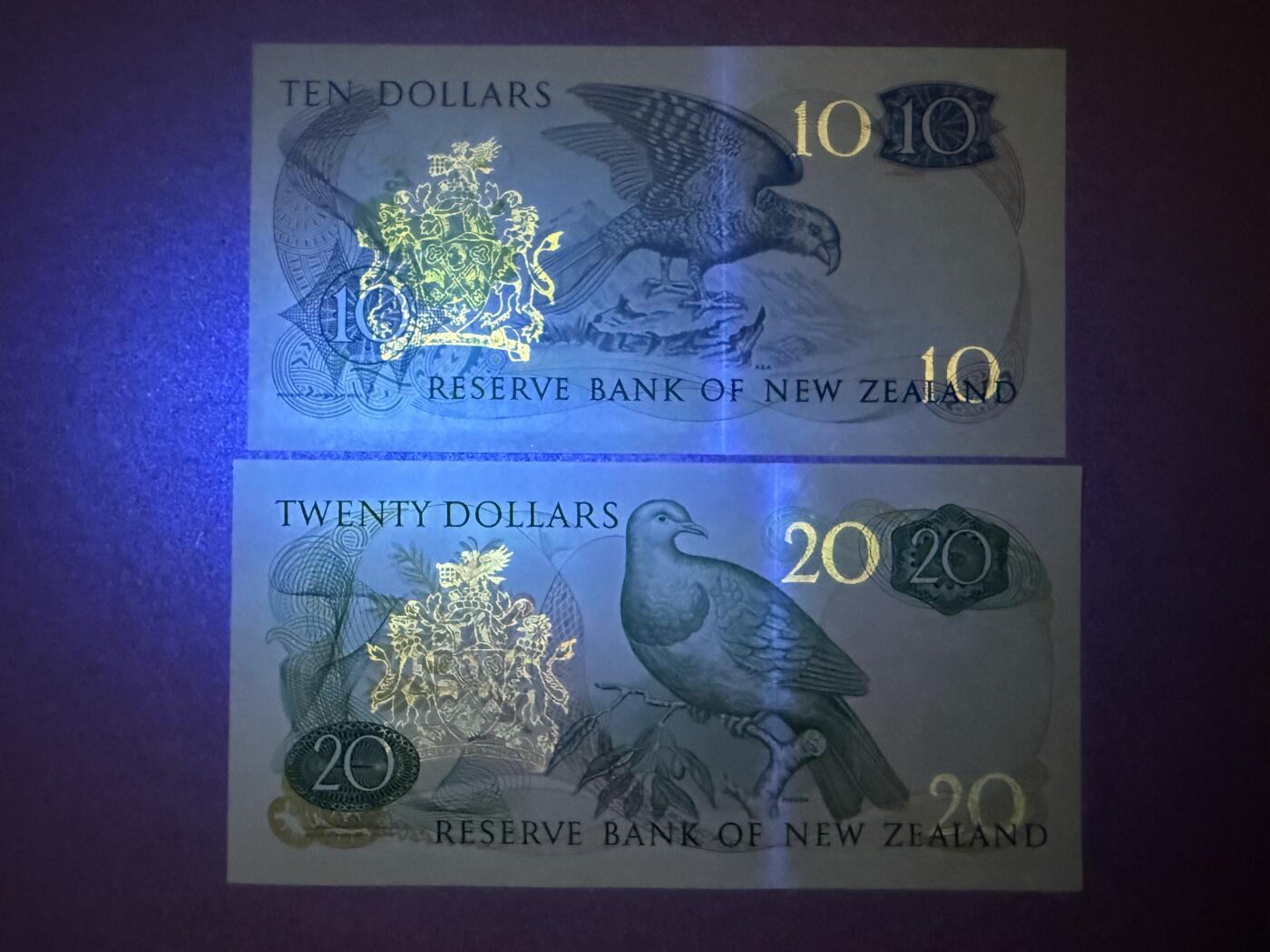 《艾美收藏》第221期-11.23周日黄金场精品荟萃 新西兰10、20元2张 UNC 1981-1992年鸟版 原票好品女王钞