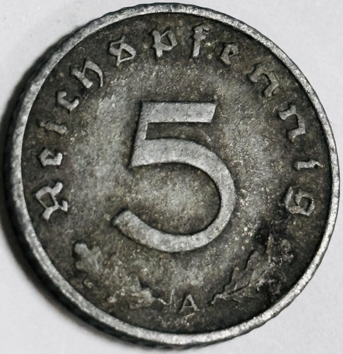 文馨钱币收藏第 282 场，【 长期接收代拍品】，加拿大老铜代用币，银币，德三系列场 极美品 1942 年德三帝国 5 芬尼锌币 A 标，锌币保存不错，收藏不错