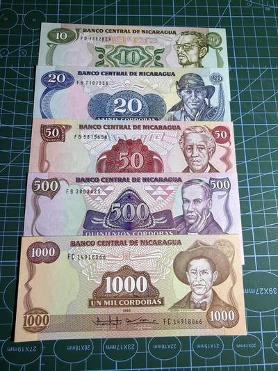 【炜奕收藏】，第五十一期 - 尼加拉瓜10-1000科多巴共5张，UNC品相，包含多张无47