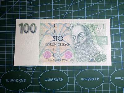 【炜奕收藏】，第五十一期 - 1993年捷克100克朗，UNC品相，初版A冠号码无47