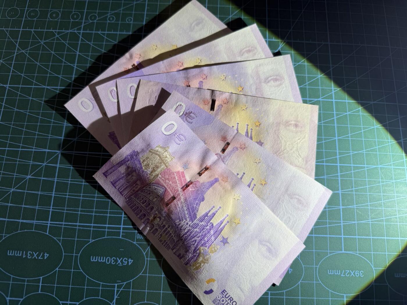 【炜奕收藏】，第五十一期 0欧元纪念钞共6张，UNC-/UNC品相，包含倒置号