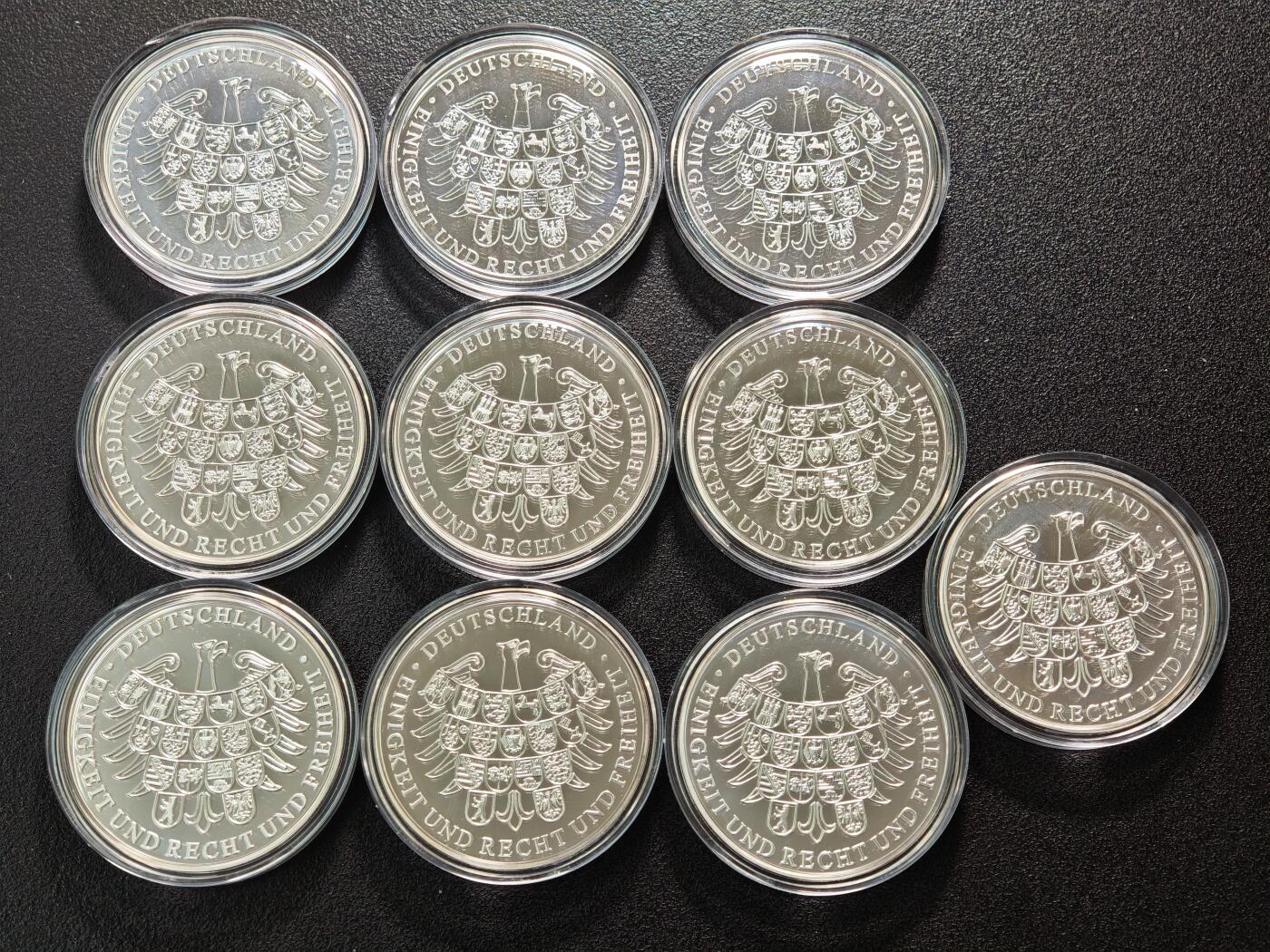 【德藏】世界币章拍卖第154期（拍品征集中~欢迎藏友联系） 10枚一册 德国童话故事彩绘纪念银章 原盒 原证书 （36mm/枚 333银/枚 14.66g/枚）设计极其精美