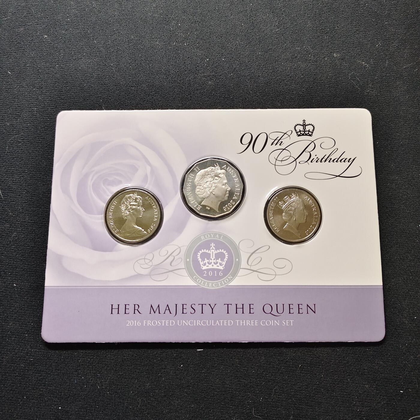 【全场包邮】纯粹捡漏拍483场（免费代拍第20场） 澳大利亚2016年伊丽莎白二世女王90大寿官方特别纪念版3枚BU90分卡装套币