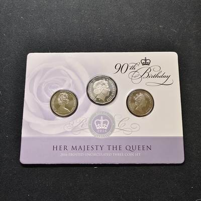 【全场包邮】纯粹捡漏拍491场（免费代拍第28场） - 澳大利亚2016年伊丽莎白二世女王90大寿官方特别纪念版3枚BU90分卡装套币