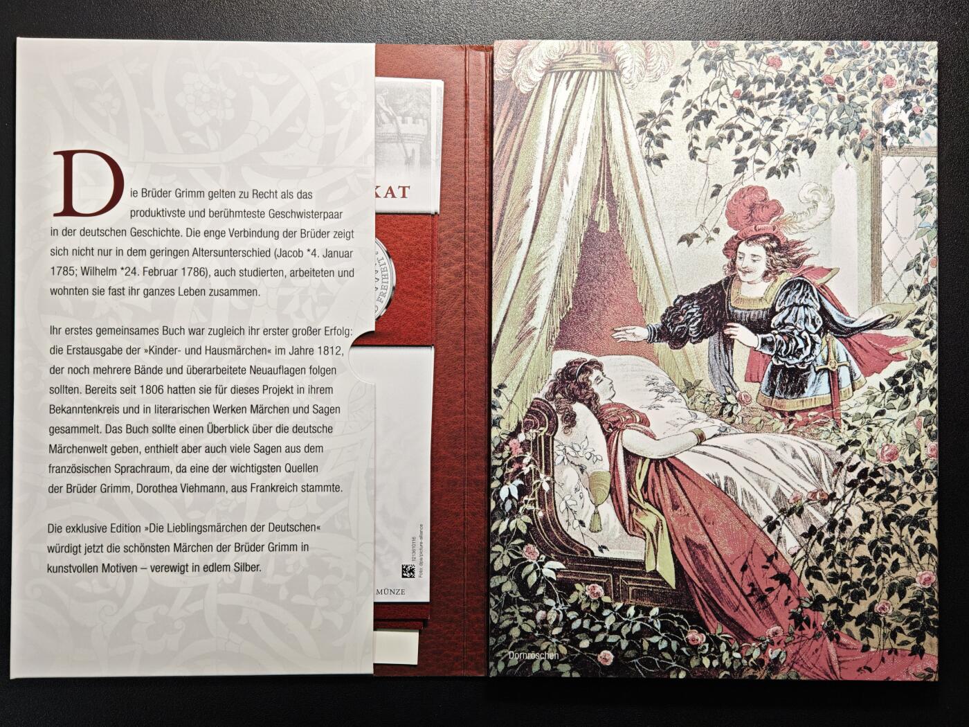 【德藏】世界币章拍卖第154期（拍品征集中~欢迎藏友联系） 10枚一册 德国童话故事彩绘纪念银章 原盒 原证书 （36mm/枚 333银/枚 14.66g/枚）设计极其精美