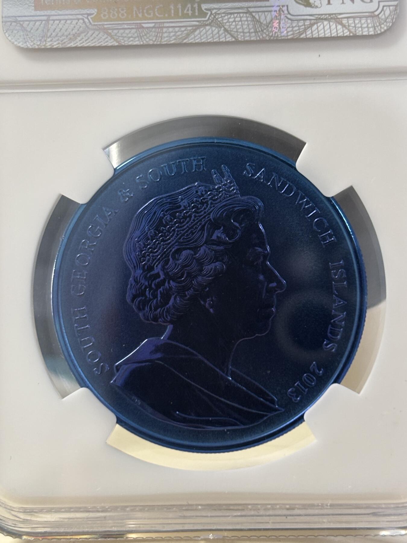 第182期拍卖 英国南乔治亚和南桑德韦奇群岛2013年蓝鲸钛金属纪念币NGC-PF69，10克