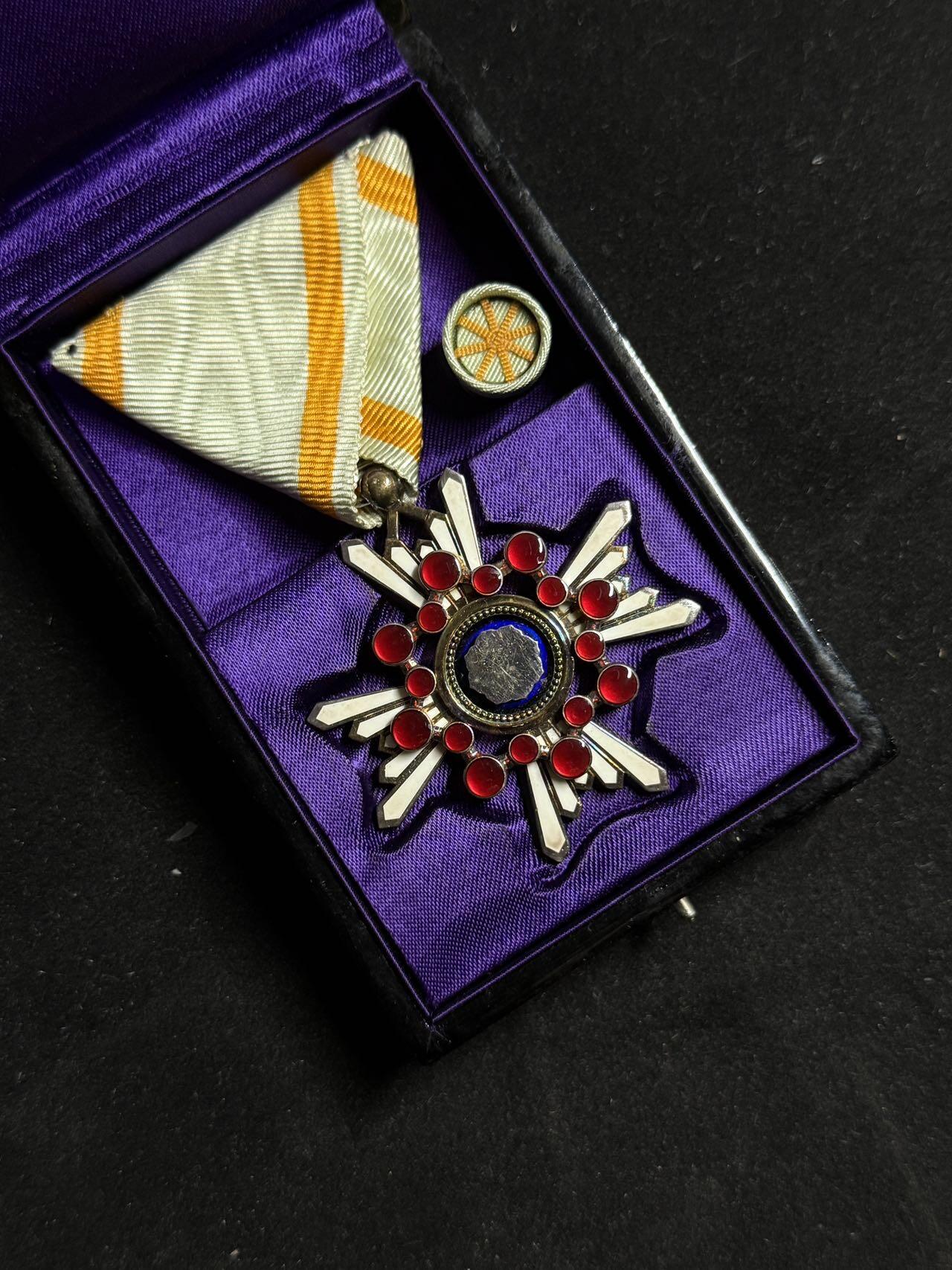 戎马世界章牌大赏第108期 勋五等瑞宝章