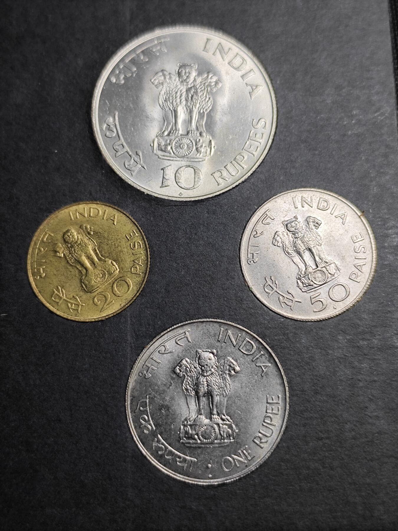KK钱币收藏小铺 （套币 好品/批量散币 银币）专场  2月预留时间 周末发货  1948印度大小面值清年 甘地纪念套币 带一枚银币 官方原套册 册坏了
