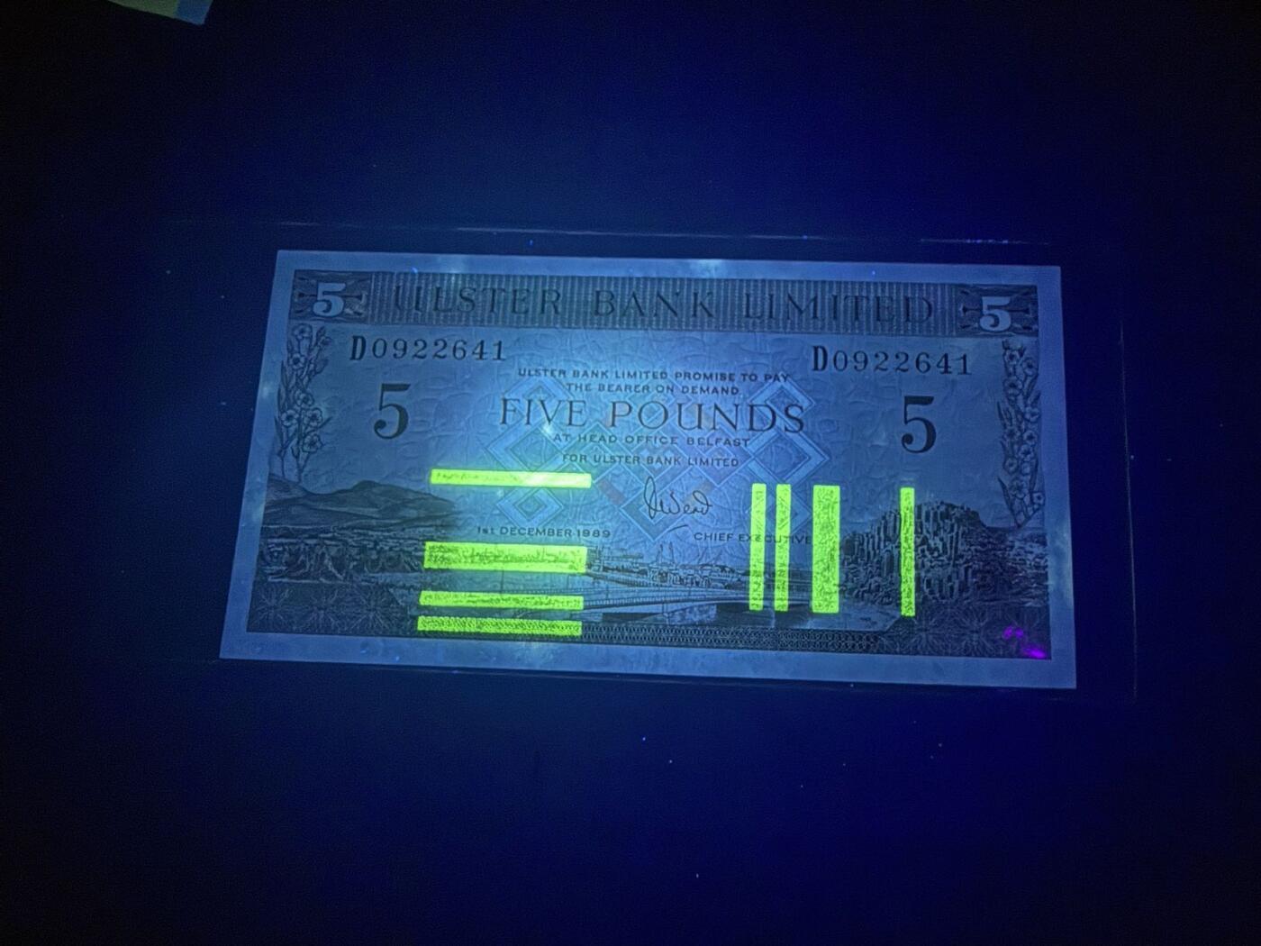 【炜奕收藏】，第五十一期 1989年北爱尔兰阿尔斯特银行5镑，UNC-品相，边缘潮斑
