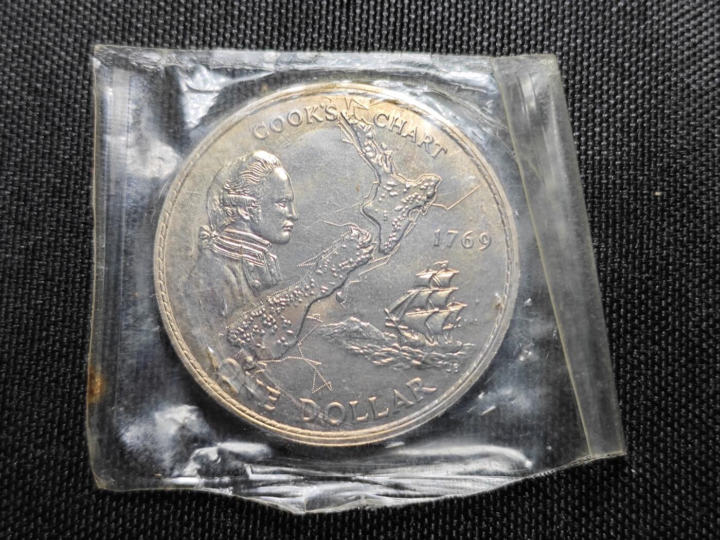 KK钱币收藏小铺 （套币 好品/批量散币 银币）专场  2月预留时间 周末发货  1969新西兰1元克朗形纪念币