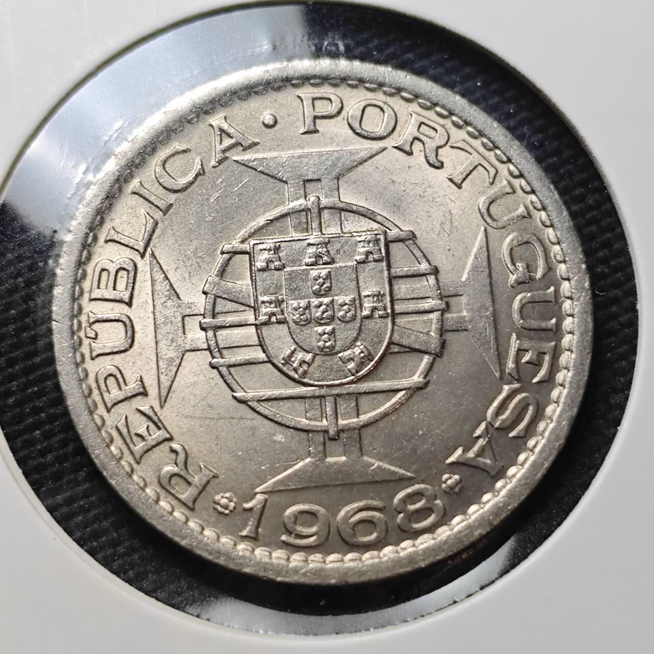 KK钱币收藏小铺  第363场  2月预留时间 周末发货  1968澳门1元 好品