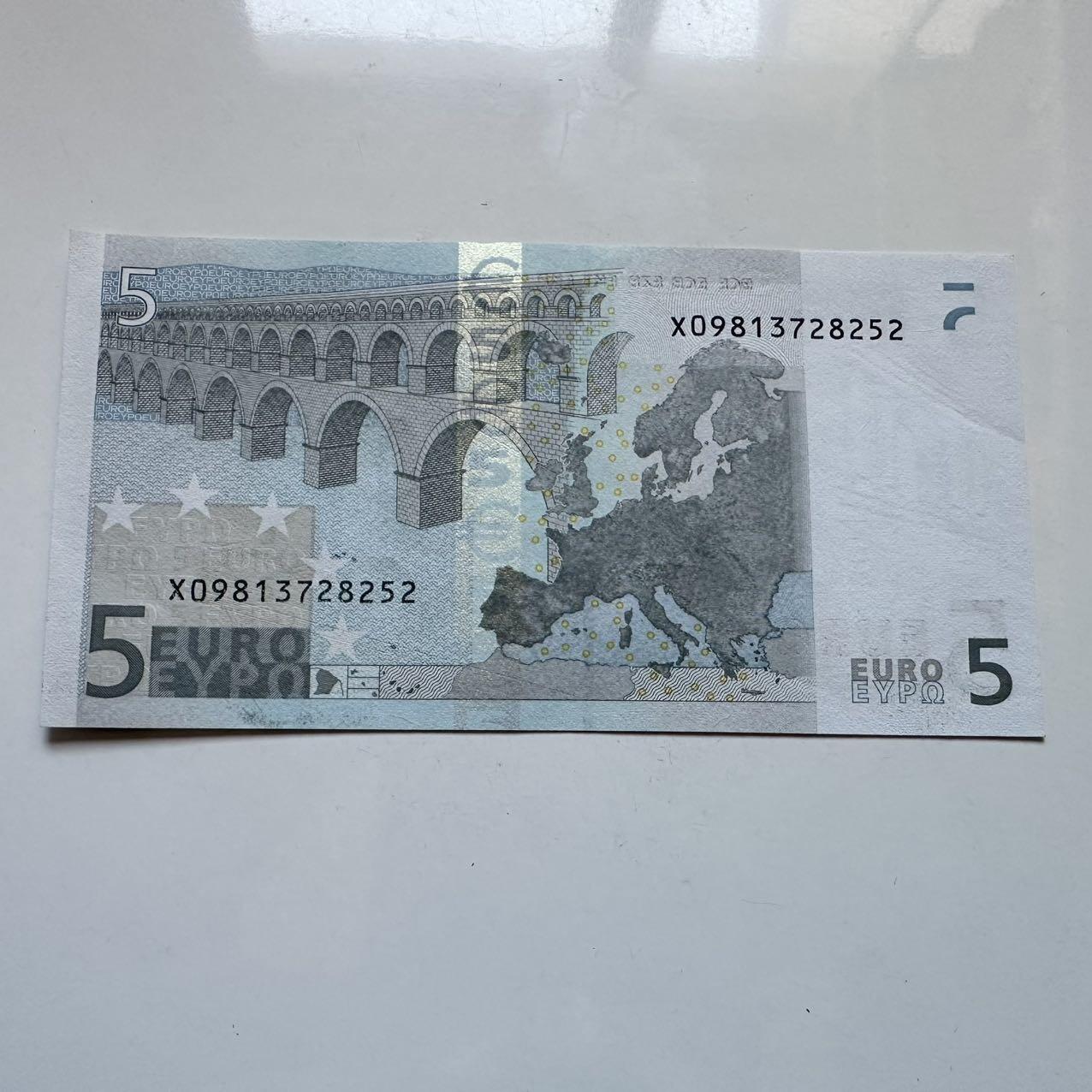 🌹外币初藏🌹🐯2025年第131场  每周二四六晚8️⃣点 接代拍 2002年5欧元