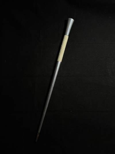 戎马世界章牌大赏第108期 - 韩国朴熙道大将赠予的军队指挥棒，该指挥棒由时任第26师团团长的朴熙道赠予第5师团团长白冠英，指挥棒顶端带有第26师团标志