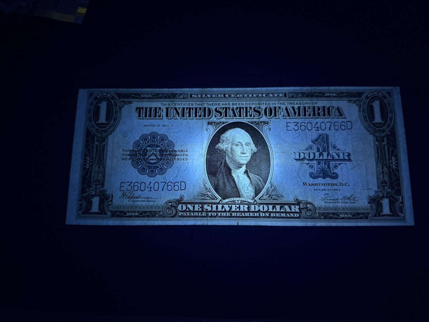 【炜奕收藏】，第五十一期 1923年美国1美元银币券，大票幅，品相如图