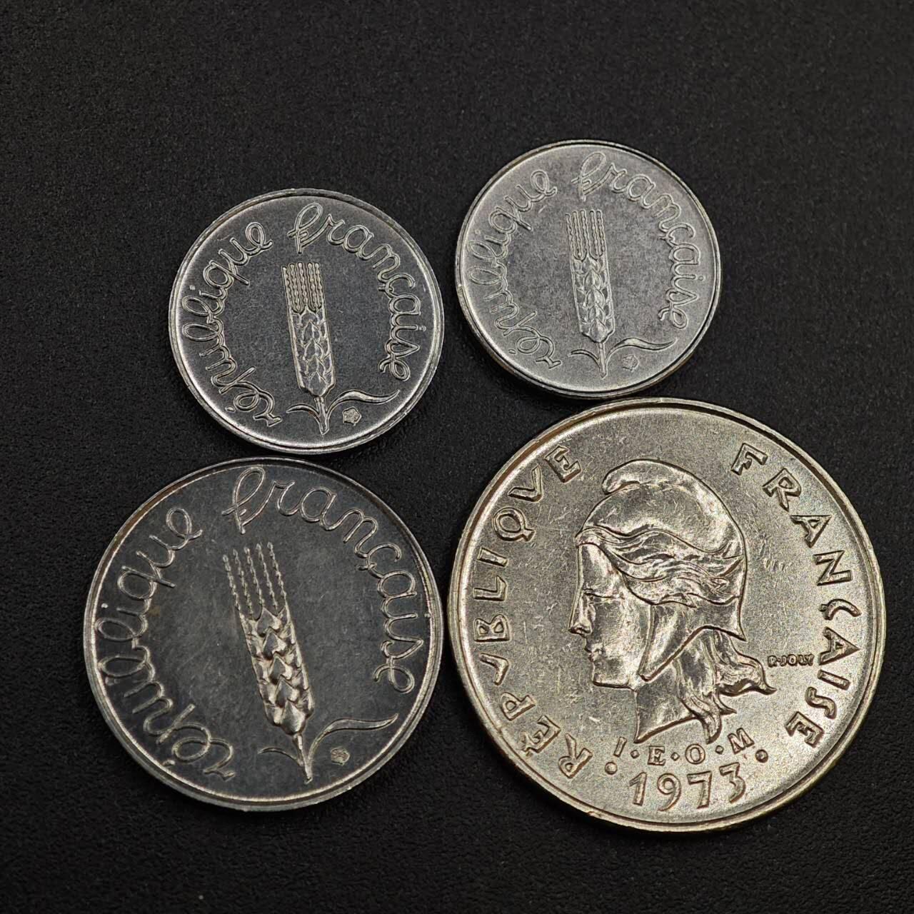 【淘币小摊】实时拍第八百零三拍   散币套币场   满百包邮可预留二周 每周一统一发货   法国喀里多尼亚4枚