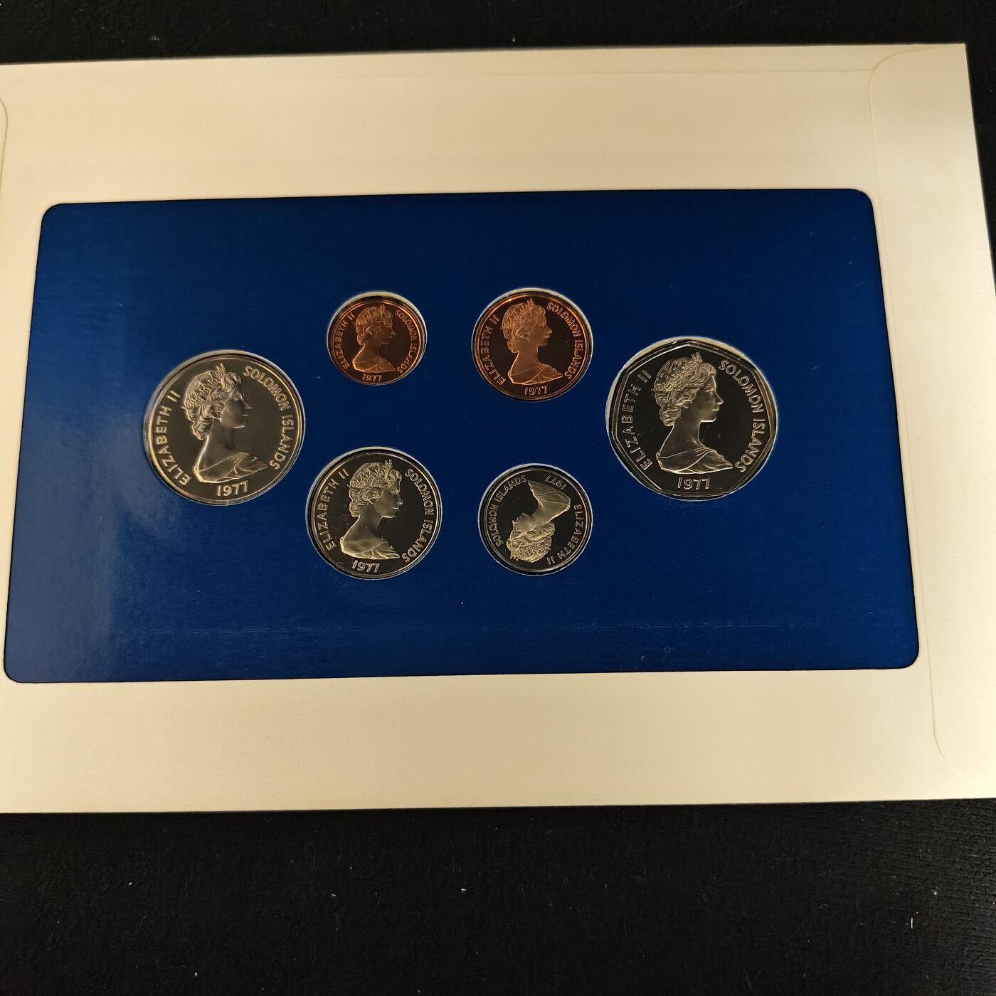 【全场包邮】纯粹捡漏拍482场（免费代拍第19场）-币封+套装+富兰克林（注意佣金） 【邮币封】所罗门群岛1977年独立首年官方精制套币邮币封-带说明