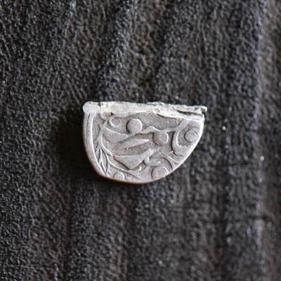 【良泉】第42期【自动场】12月4日晚19.30点开拍！99枚域外古代钱币专场  - 【少见】公元1874-1877年【伪“毕杜勒特汗国”（“洪福汗国”）】阿古柏（后被左宗棠击败）天罡银币，切割半个做2.5分银币通行，0.75克