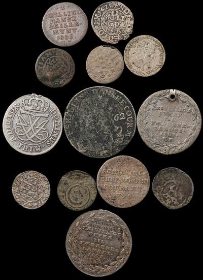 修遠堂世界钱币第九十四期 - 丹麦，丹属石勒苏益格-荷尔斯泰因旧银币一组 品差 不少少见品种 31.72g