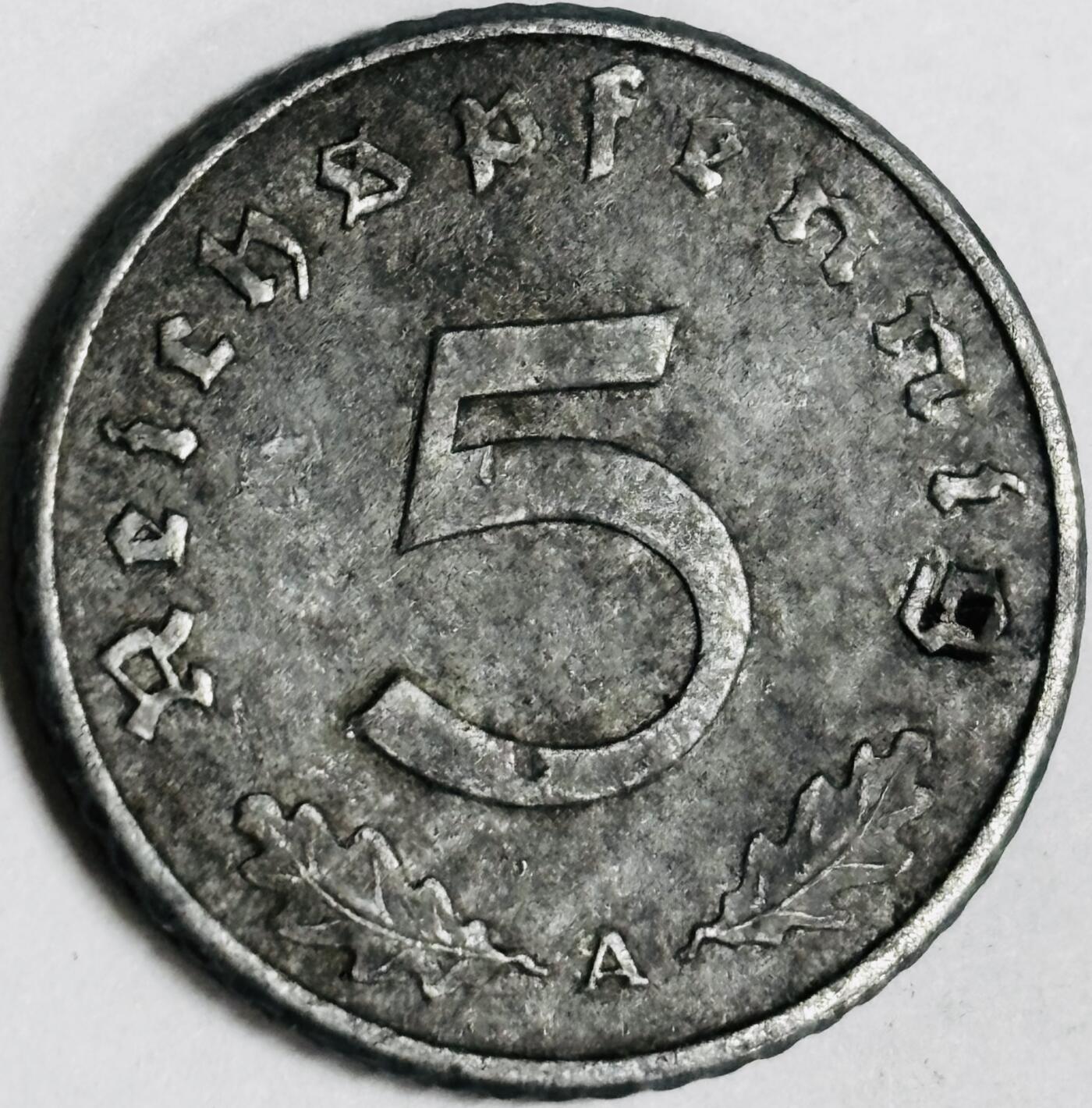 文馨钱币收藏第 282 场，【 长期接收代拍品】，加拿大老铜代用币，银币，德三系列场 极美品 1941 年德三帝国 5 芬尼锌币 A 标，锌币保存不易，品相佳，收藏不错