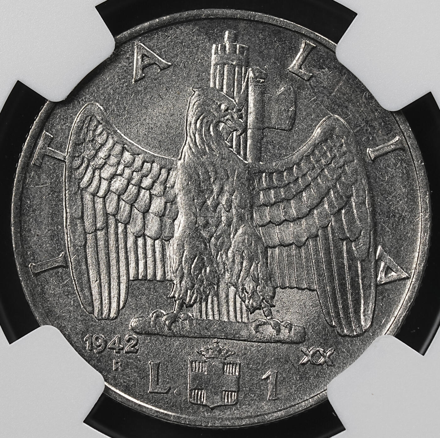 修遠堂世界钱币第九十四期 NGC评级 英国，意大利钱币各一枚