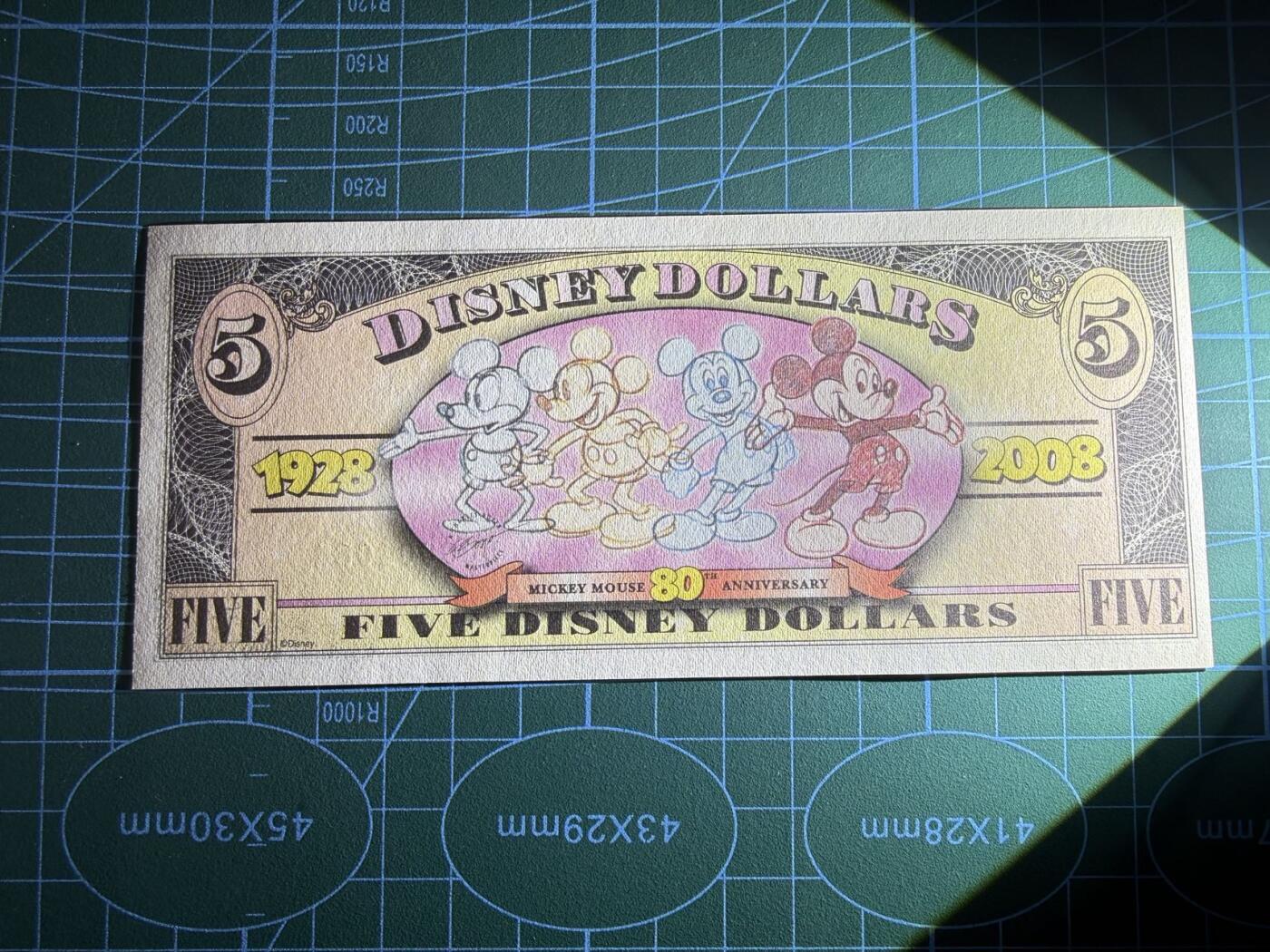 【炜奕收藏】，第五十一期 2008年美国迪士尼5美元，UNC品相，千位号