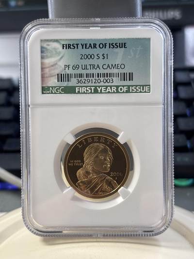 第182期拍卖 - 美国2000年萨卡加维亚1美元精制币NGC-PF69，获最受欢迎币，还获得2000年德国硬币杂志读者年度评选第二名