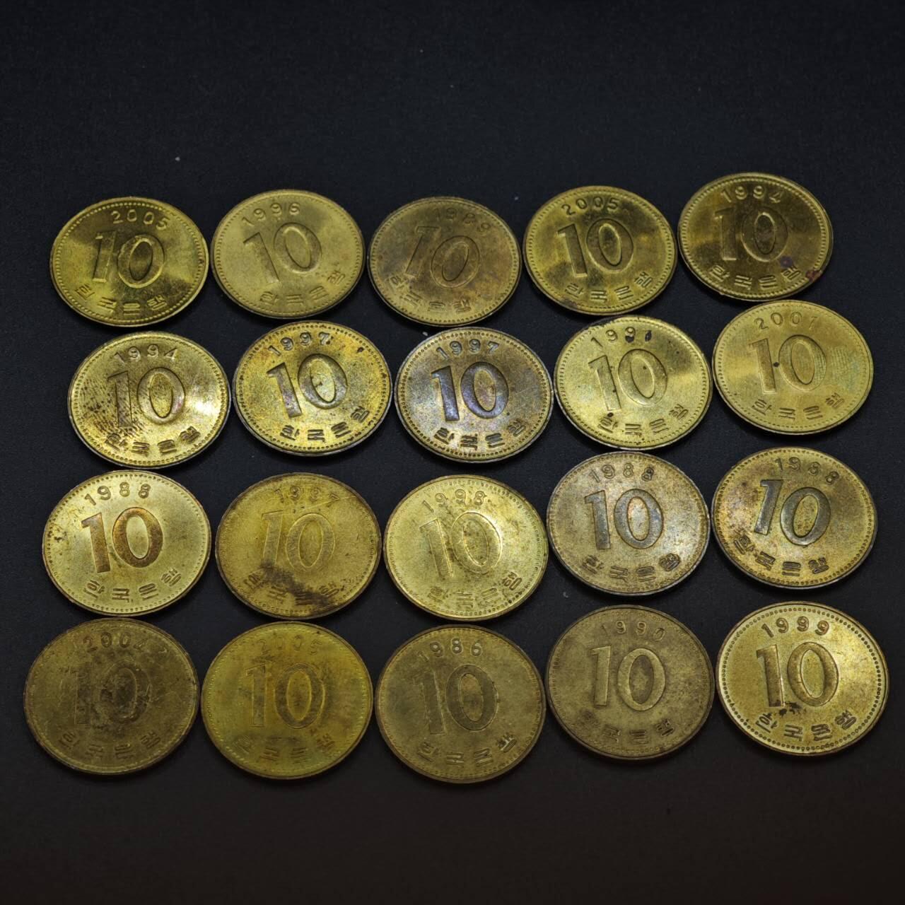 【淘币小摊】实时拍第八百零三拍   散币套币场   满百包邮可预留二周 每周一统一发货   韩国10元铜币20枚