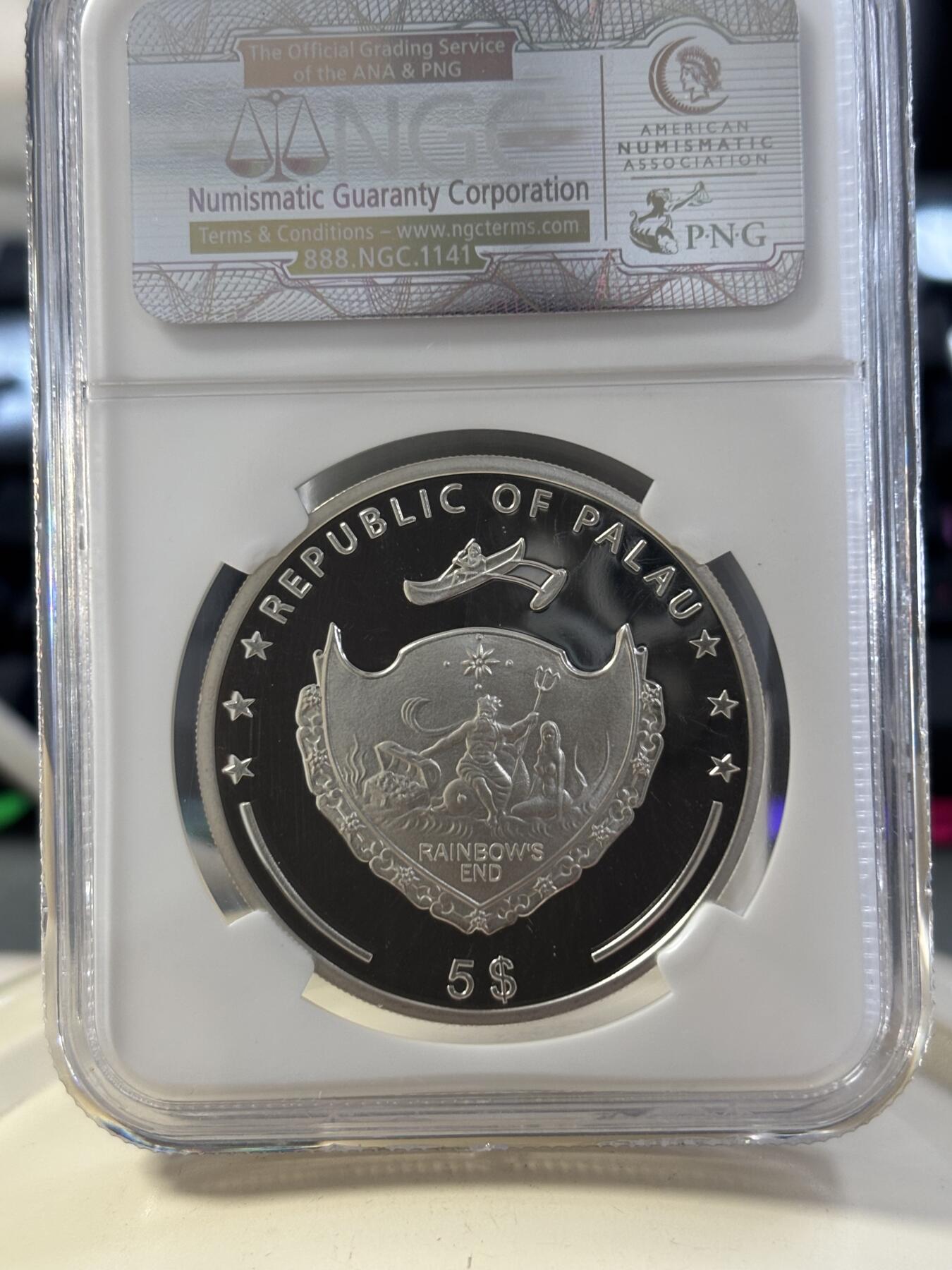 第182期拍卖 帕劳2013年镶嵌实物四叶草精制银币NGC-PF69,1盎司，999银