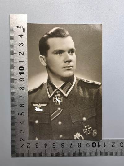 小驴勋章奖章收藏11月22日周六晚六点拍卖（珍爱和平，收藏战争，铭记历史，勿忘国耻，忠党爱国。有偿代拍，送拍规则在简介最后，参拍须阅读规则后再参拍，关系到运费包装发货时效真假辨别等关键信息，拍卖时不再发原图，看大图店主微信码在拍卖店铺介绍里） - Josef Papesch战后背面亲签