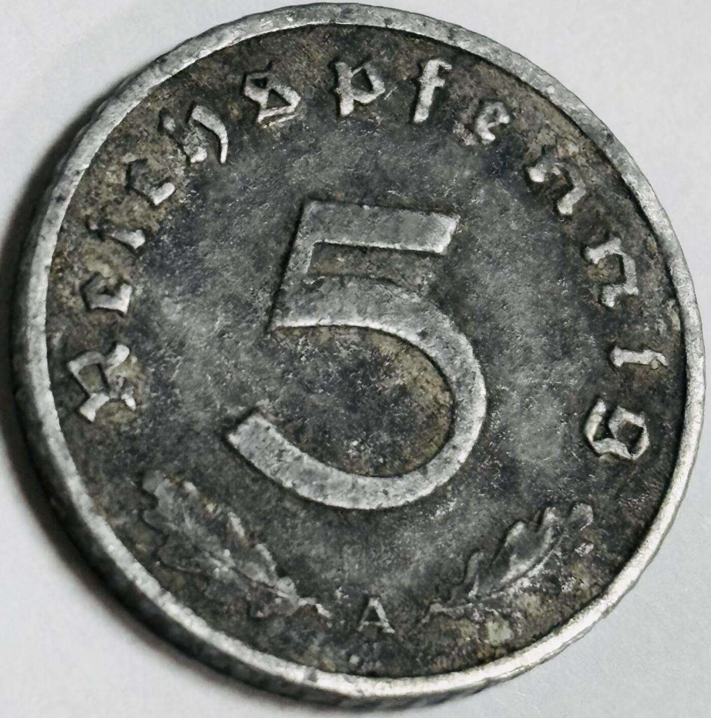 文馨钱币收藏第 282 场，【 长期接收代拍品】，加拿大老铜代用币，银币，德三系列场 极美品 1940 年德三帝国 5 芬尼锌币 A 标，锌币保存不错，收藏不错