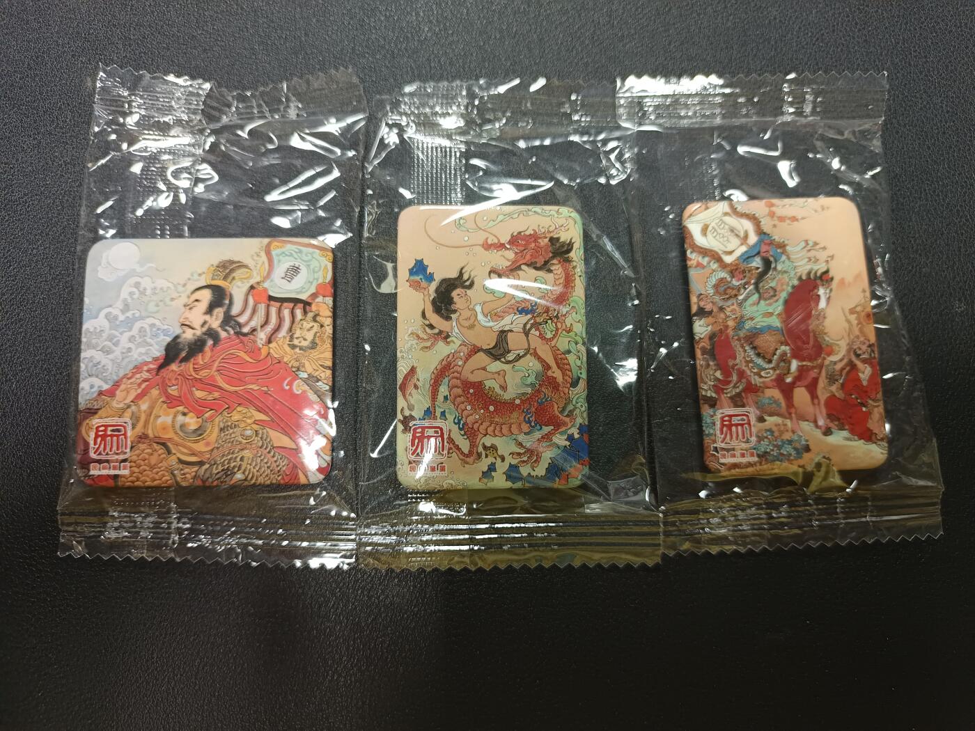 天玑星卡拍第141期《11.24周一截拍》持续收拍收评中 满赠卡需备注 昆仑万象 陈岱青 吧唧3个