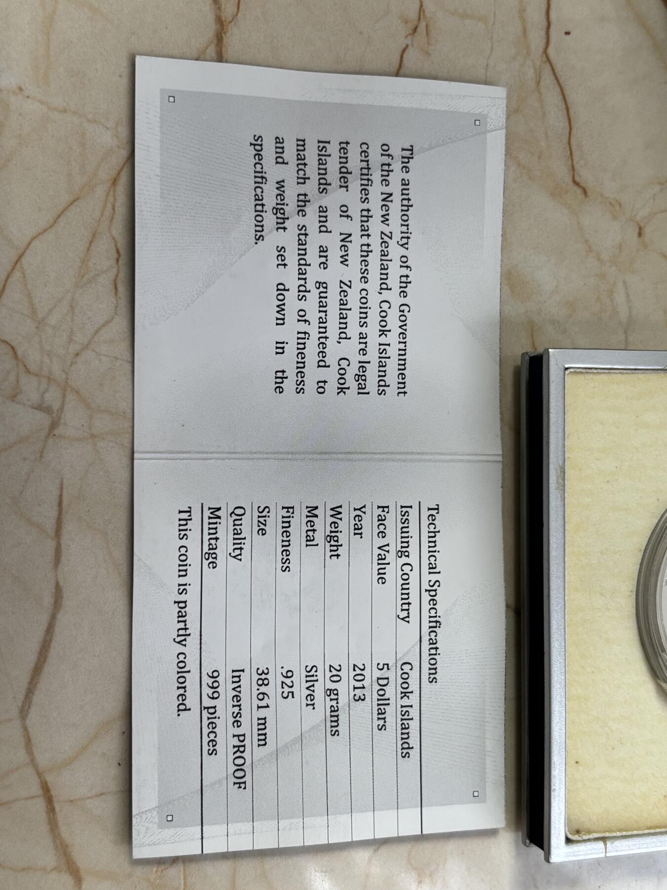 第182期拍卖 库克2013年珍稀动物黑松鼠彩色精制银币，925银，20克，发行999枚