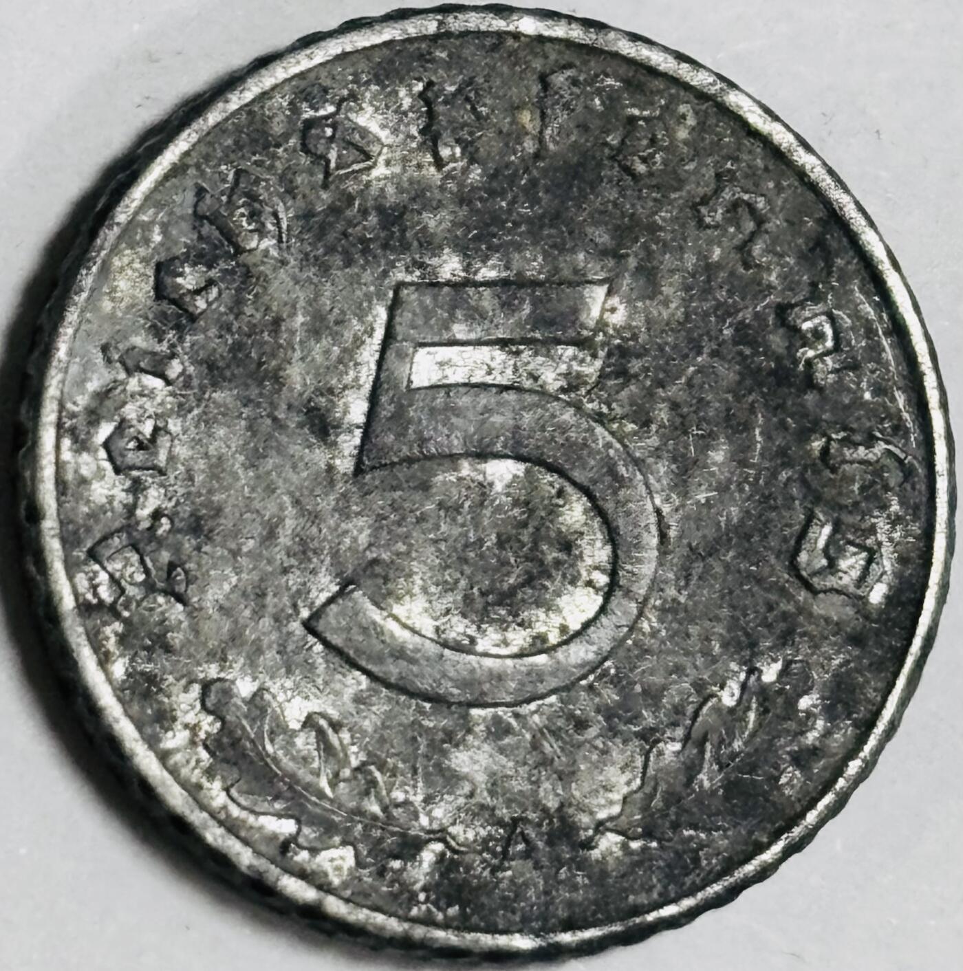 文馨钱币收藏第 282 场，【 长期接收代拍品】，加拿大老铜代用币，银币，德三系列场 极美品 1941 年德三帝国 5 芬尼锌币 A 标，锌币保存不易，品相佳，收藏不错