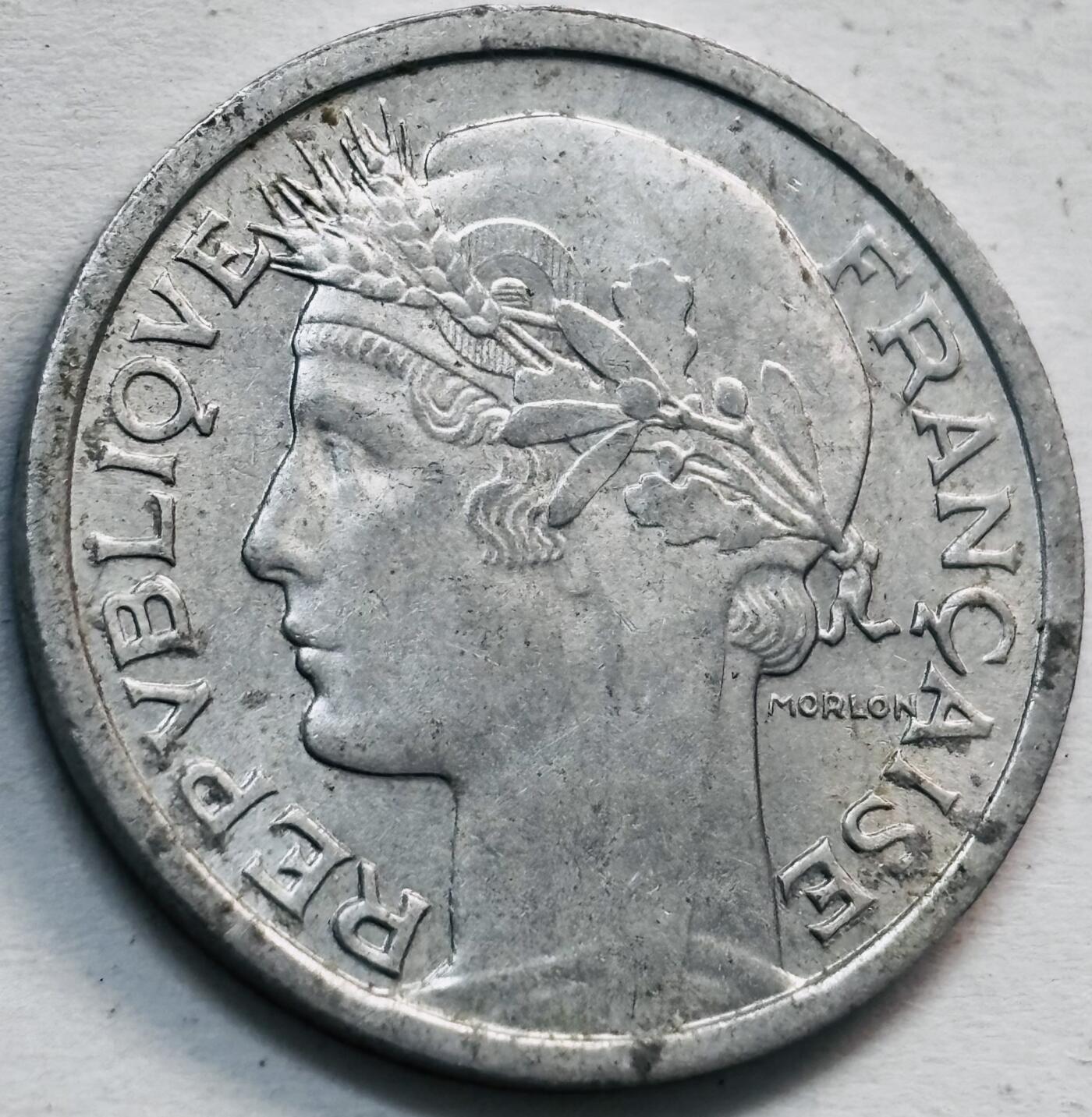 文馨钱币收藏第 282 场，【 长期接收代拍品】，加拿大老铜代用币，银币，德三系列场 原光品相 1947 年法兰西第四共和国 1 法郎铝币，第一版