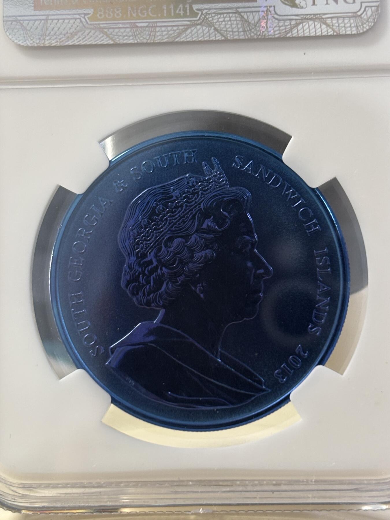 第182期拍卖 英国南乔治亚和南桑德韦奇群岛2013年蓝鲸钛金属纪念币NGC-PF69，10克