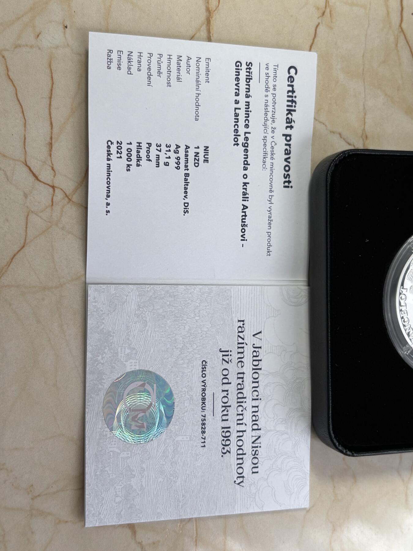 第182期拍卖 纽埃2021年兰斯洛特和吉尼维尔亚瑟王传奇纪念银币，999银，发行1000枚