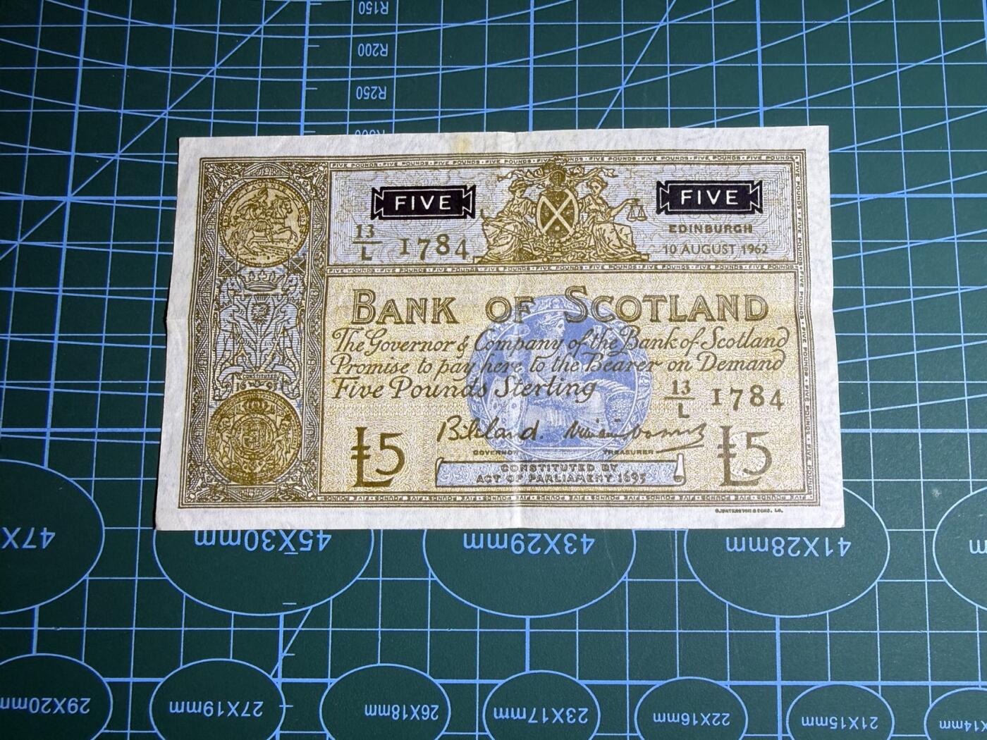 【炜奕收藏】，第五十一期 1962年苏格兰银行5镑，品相如图