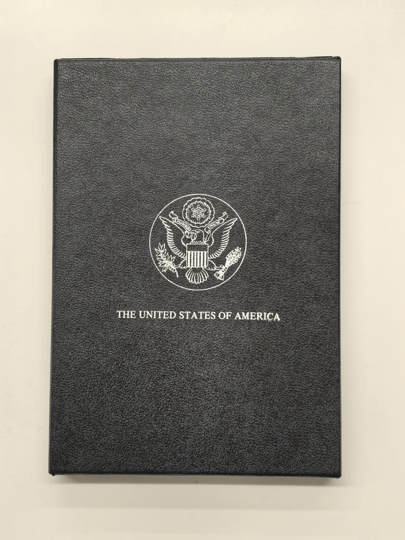 博洋堂藏家专场系列之美国钱币白金之夜专场暨第148期（全场包邮） NGC MS64 美国1884 CC 摩根 卡森厂 GSA大封装 附原盒及证书 高分难得 十字转光