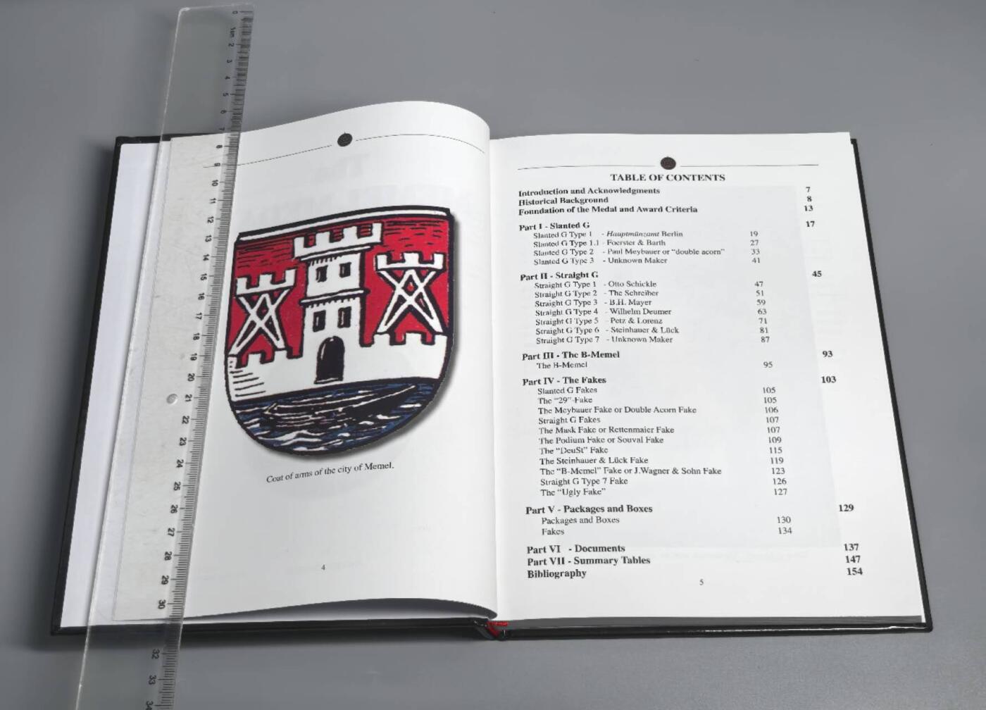 小驴勋章奖章收藏11月22日周六晚六点拍卖（珍爱和平，收藏战争，铭记历史，勿忘国耻，忠党爱国。有偿代拍，送拍规则在简介最后，参拍须阅读规则后再参拍，关系到运费包装发货时效真假辨别等关键信息，拍卖时不再发原图，看大图店主微信码在拍卖店铺介绍里） 《梅梅尔回归奖章》专业书籍，德章专家Scapini老师作品，非常牛逼的资料书，B&D PULISHING出版社，国际上最专业德章出版社