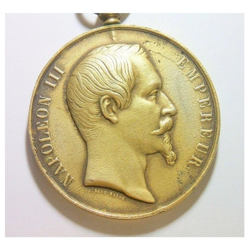 【旋风钱币】12月6日19:00准时开拍 精美欧洲币章、银币银章、第三帝国钱币等 全场包邮！ 法国1855年 拿破仑三世徽盾雄鹰 高浮雕精制大镀金章 56MM 鎏金工艺（蘸金水） 金层要厚